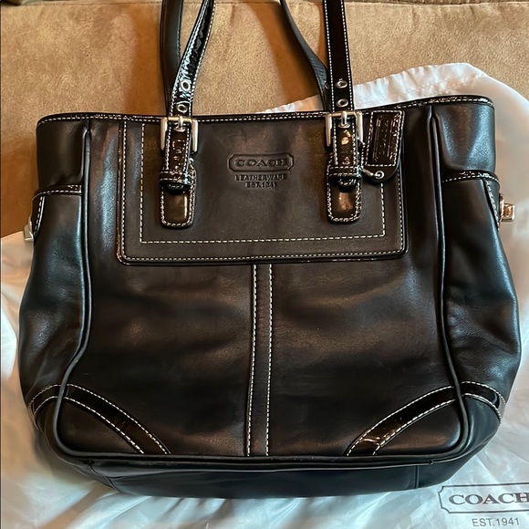 Coach Handbags - Coach Black Leather Tote Bag w/Dust Bag